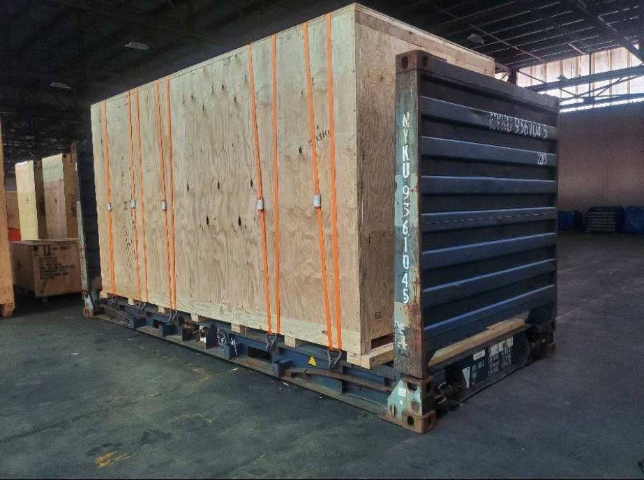 Export flat rack cargo being loaded for the Port of Charleston